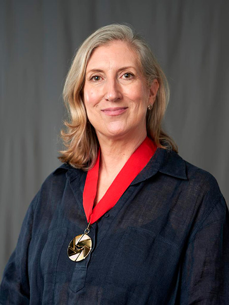 Lesley Chesterman a été nommée commandeure de l’Ordre de Montréal.